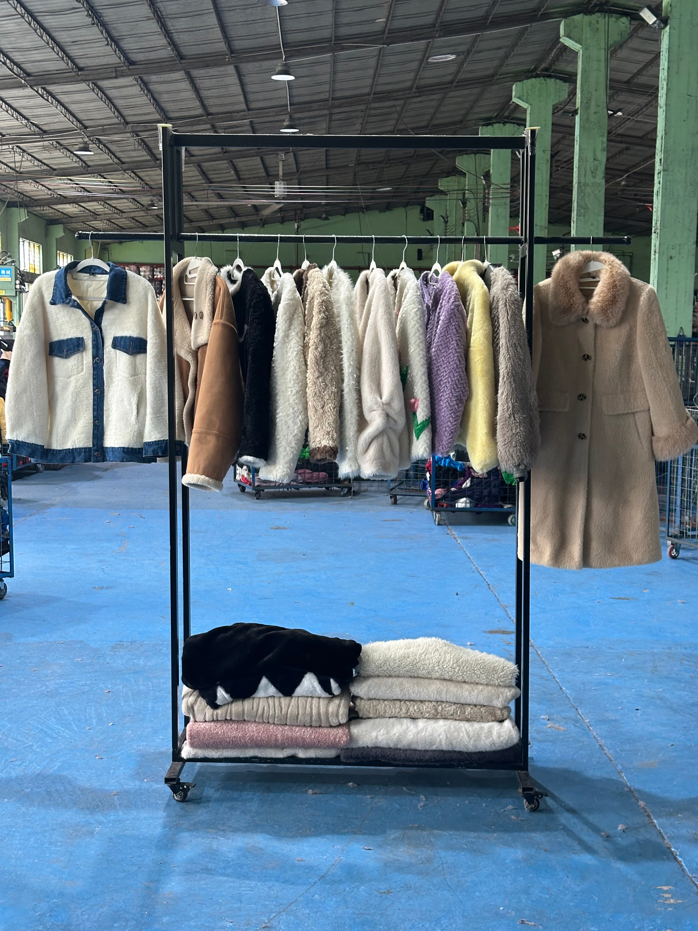 Fur Coat — used wholesale export